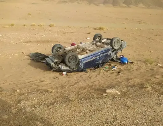 انقلاب سيارة خفيفة ضواحي زاكورة يرسل مصابين إلى المستشفى الإقليمي