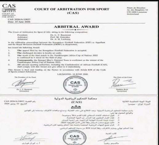 وثيقة تحكيمية من محكمة CAS تتضمن نصوصاً وختمات وتوقيعات باللغة الإنجليزية والفرنسية والعربية