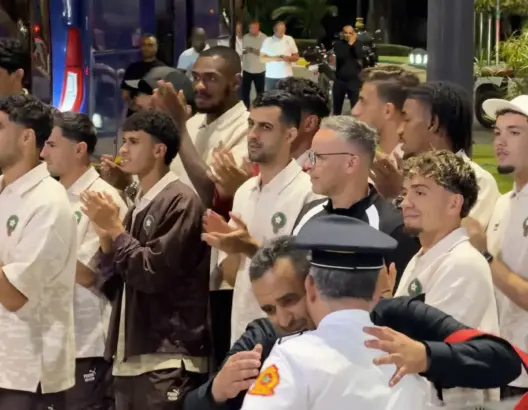 الجماهير المغربية تستقبل عناصر المنتخب المغربي