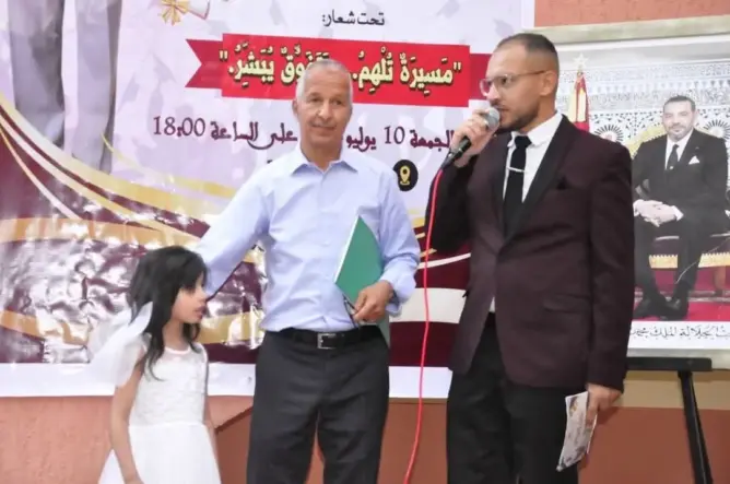 بعد عقود قضاها في التعليم.. ثانوية المنصور الذهبي بمولاي بوعزة تحتفي بالأستاذ بومهاوت