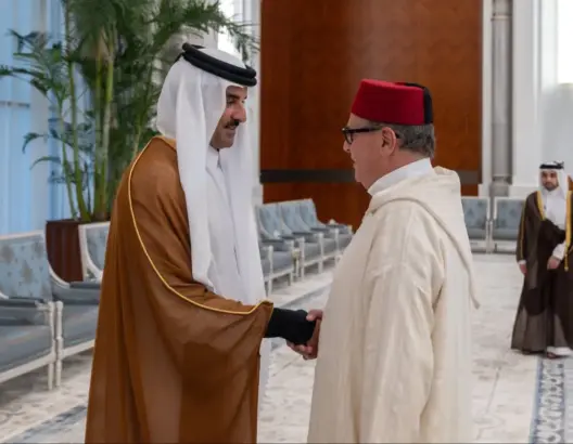 أخنوش يمثل الملك في تقديم التعازي في وفاة أمير قطر السابق