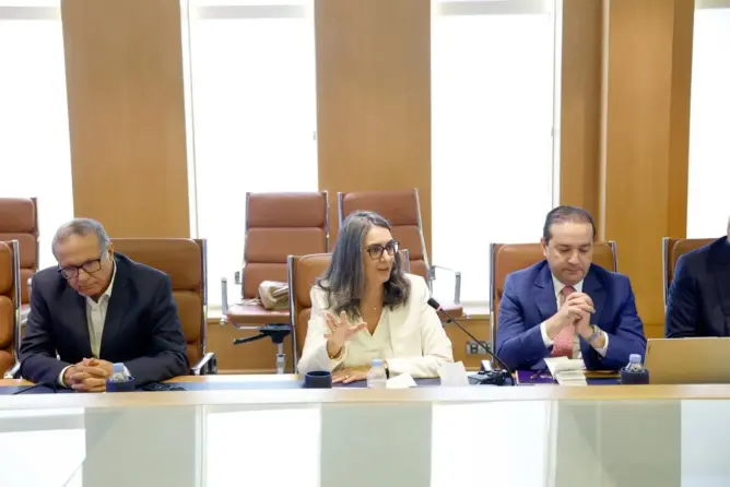 الأحرار يعرض برنامجه أمام “الباطرونا” ويؤكد مواصلة الإصلاحات الاقتصادية