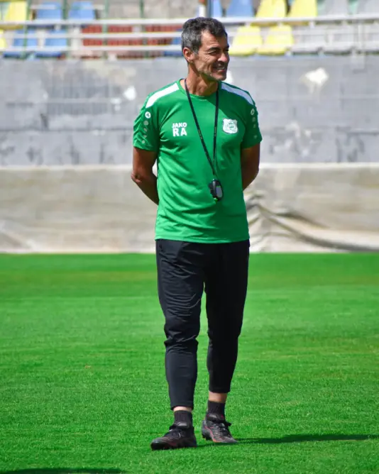 المغرب الفاسي يتوصل إلى اتفاق مع المدرب البرتغالي ألميدا