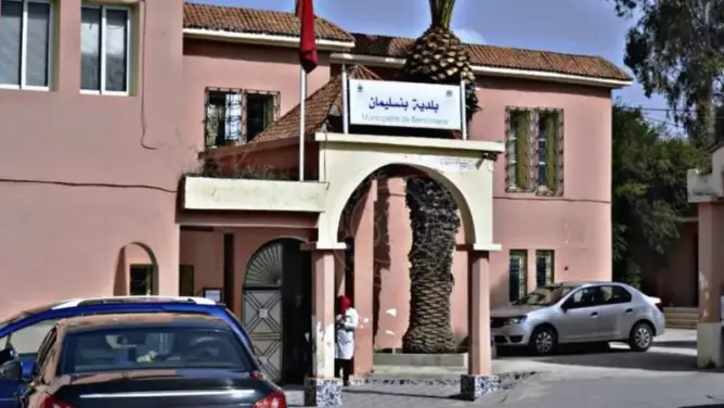 بعد استدعاءات الفرقة الوطنية.. مستشارو بنسليمان يرفضون المصادقة على إعفاءات ضريبية