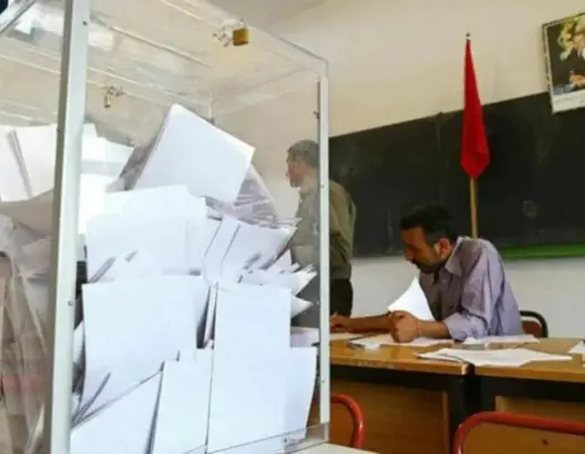 شبهات أخلاقية تحيط بتزكية مرشحين بالبيضاء وآخرون يطرقون الأبواب بحثا عن موطئ قدم