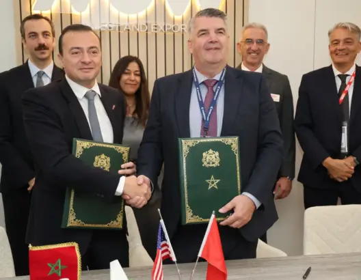 المغرب يستقطب عملاق الطيران الأمريكي “كيرتيس-رايت” في شراكة استراتيجية بـ”فارنبورو”