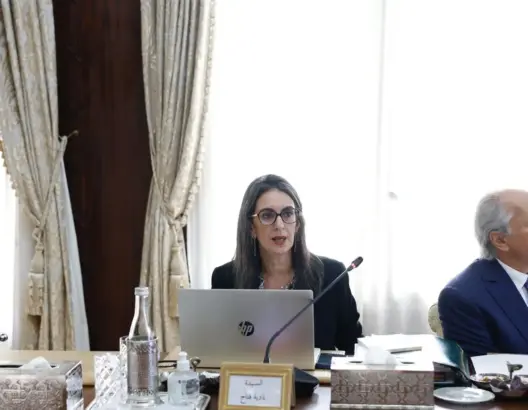 نادية فتاح: الحكومة تراقب أسعار المحروقات وتعبئ موارد مالية لتخفيف الضغط (فيديو)