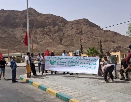 ميدلت.. أزمة الماء الشروب تفجر احتجاجات بحمامات مولاي علي الشريف