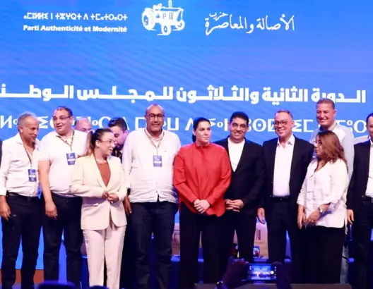 رجال أعمال ووزراء يقودون لوائح “البام” الانتخابية