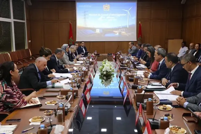 المغرب يتجه لتجاوز هدف الطاقات المتجددة قبل 2030.. وتحلية المياه ستغطي %63 من حاجيات الشرب