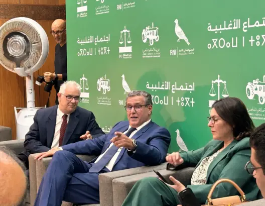 تراشق بالاتهامات و”ميركاتو” حامي الوطيس.. التنافس الانتخابي يمزق ميثاق “التضامن الحكومي”