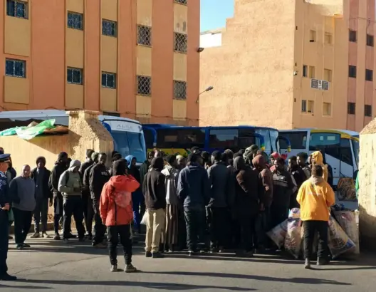 بعد توقيفهم بالشمال.. أربع حافلات تقل مئات “الحراكة” إلى الرشيدية