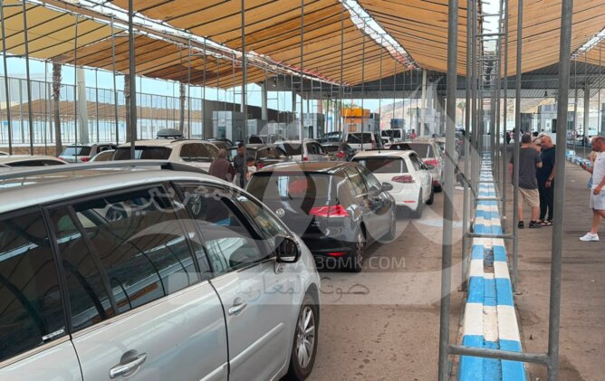 بعد 10 ساعات من إغلاقه.. المغرب يفتح معبر سبتة بعد السيطرة على الوضع