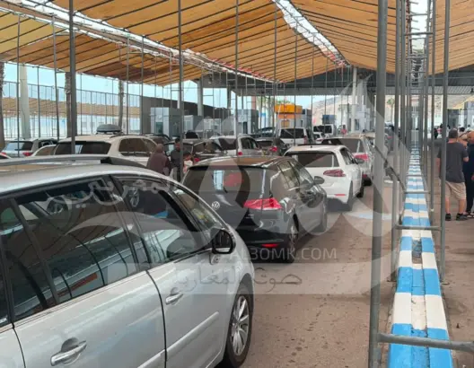 بعد 10 ساعات من إغلاقه.. المغرب يفتح معبر سبتة بعد السيطرة على الوضع