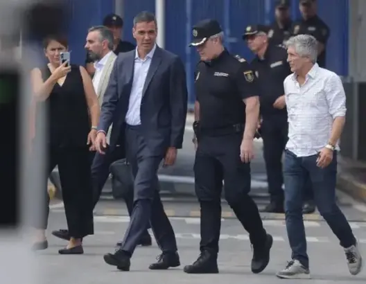 سانشيز يشكر المغرب على تعاونه ويصف موجة الهجرة نحو سبتة بـ”الهجوم” على إسبانيا