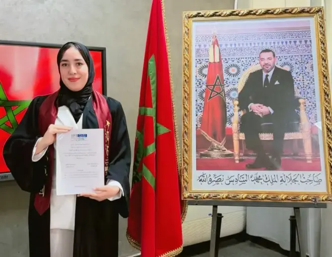 الطالبة كوثر الجاحظ تنال الماستر بميزة مشرف جدا عن دراسة تقيم أداء المعارضة البرلمانية بالمغرب
