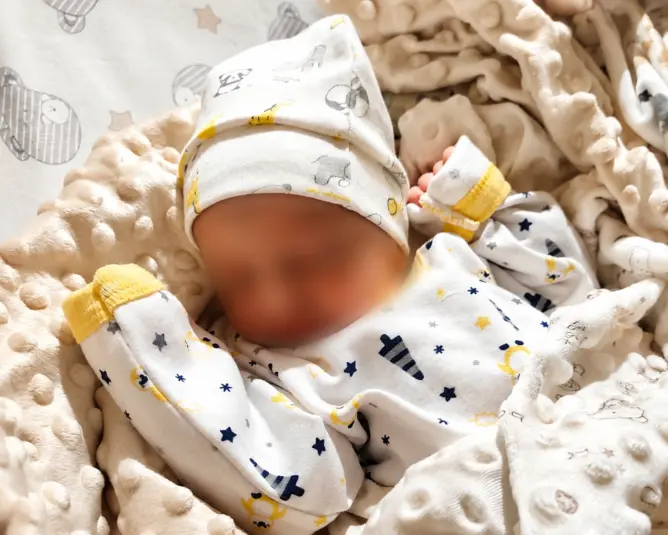 أسرة “العمق” تهنئ الزميل الحسين أبو القاسم بمولوده أنيس