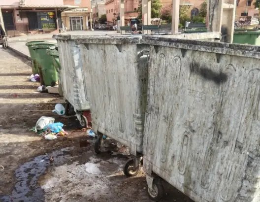 مراكش.. مطالب بتعزيز تدبير مخلفات سوق بوعكاز وتنظيف حاويات النفايات بالمحاميد