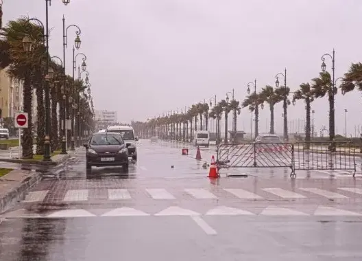 أمطار الصيف تتواصل بـ14 إقليما.. وموجة الحرارة تصل إلى 48 بعدة مناطق
