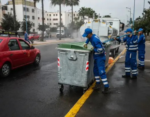 نفايات البيضاء تشعل حربا انتخابية مبكرة.. منتخبون يصورون اجتماعات مغلقة ويفتحون ملف النظافة