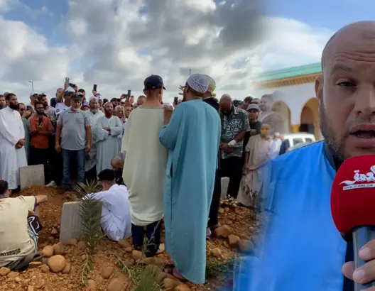 تشييع جثمان الشيخ با العلوي بالرباط.. أصدقاؤه يودعونه بكلمات مؤثرة ويستحضرون عفويته