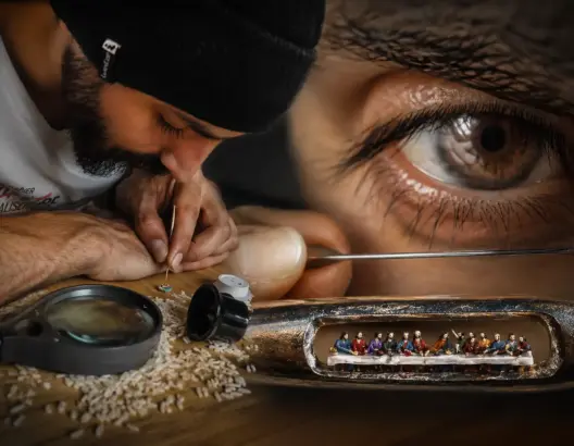 ينحت على حبة أرز ويكتب على شعرة لحية.. فنان مغربي يتحدى المستحيل ويدخل عالم الأرقام القياسية