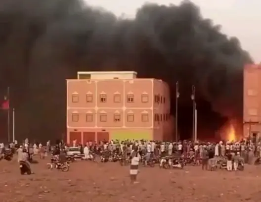 حريق بزاكورة يستنفر السلطات ويعيد ملف الحي الصناعي للواجهة(صور)