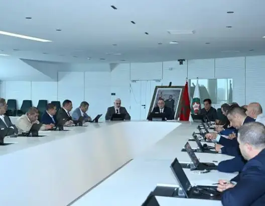 مشروع الـ20 فريقا يقسم أندية البطولة ويصطدم بعقدة قانونية وبرمجة 140 مباراة إضافية