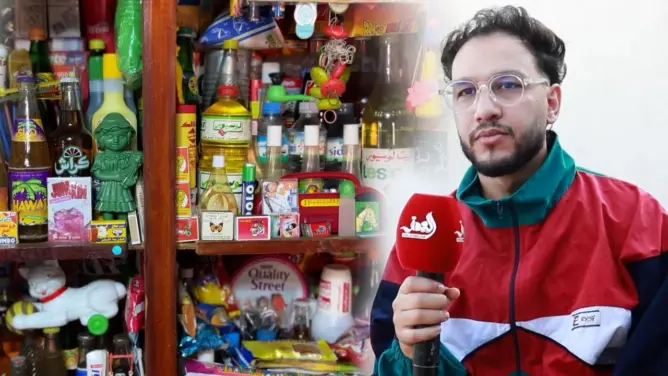 يوثق ذاكرة المغاربة بأندر مقتنيات الزمن الجميل.. شاب يحيي ألعابا ومنتجات اختفت منذ السبعينيات (فيديو)