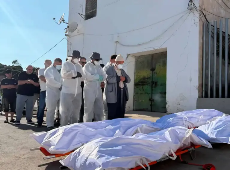 جثامين بلا أسماء.. سلطات سبتة تواصل دفن ضحايا مأساة الهجرة و30 ضحية يوارون الثرى في يومين