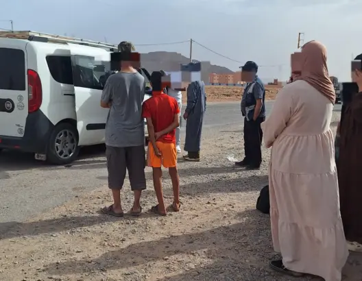 طوابير تحت الشمس.. سكان إزناكن بورزازات يواجهون “أزمة نقل خانقة” نحو تازناخت