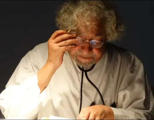 عبد الإله عاجل يوسع حضوره السينمائي.. أربعة أفلام وانتقائية في التلفزيون