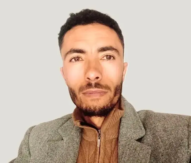خطيب جمعة أم شحّاذ متكسّب تحت الطلب؟