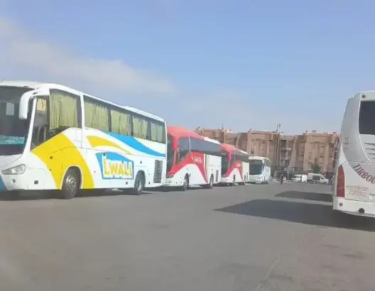 ساكنة زهور تاركة تشتكي تحويل حيها إلى "مرآب عشوائي" لحافلات المسافرين بمراكش