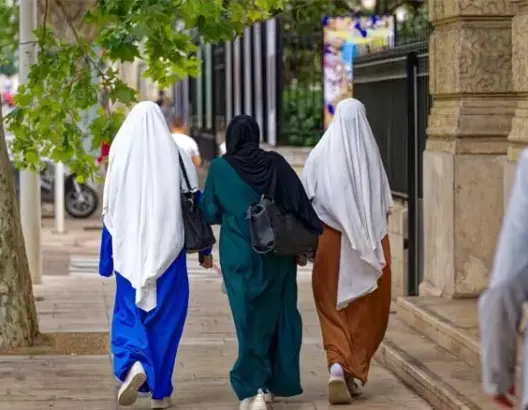 بعد مقترح تغريم المحجبات.. المجلس الفرنسي للديانة الإسلامية يرد: لا تجعلوا المسلمات هدفا انتخابيا