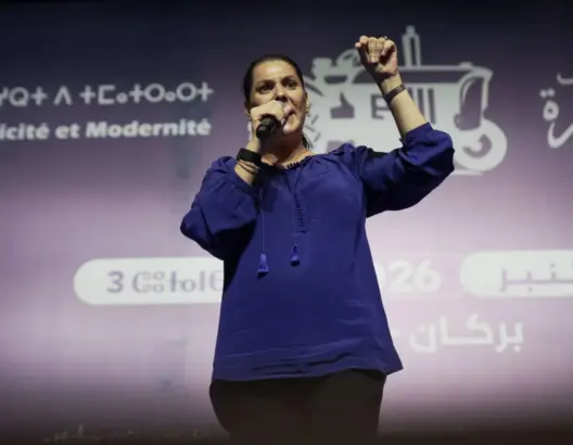 حكومة المنصوري.. المونديال في المدن والامتحان في القرى