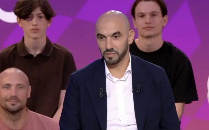 الركراكي يقارن بين رونالدو وميسي: البرتغاليون لم يقدروا نجمهم كما فعل الأرجنتينيون