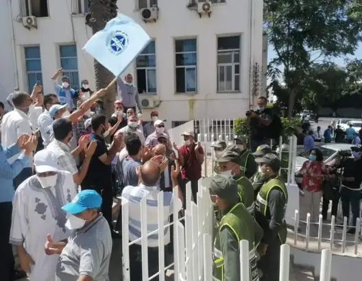 نقابة تطالب بتدخل التهراوي لاحتواء أزمة المجموعات الصحية الجديدة