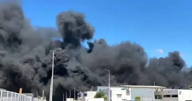 بعد إخلاء العمال.. السلطات تعلن السيطرة على حريق المنطقة الصناعية بالفحص أنجرة