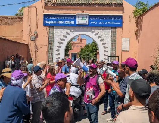 توقف تغذية المرضى والأطر المداومة بمستشفيات يفجر احتجاجات بمراكش