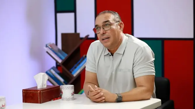 أوزين: نتطلع للصدارة في انتخابات 2026.. والسلطات تقف على مسافة واحدة من جميع الأحزاب