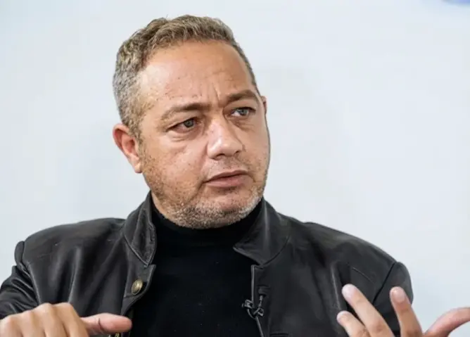 رفيق بوبكر يرفض دخول غمار الانتخابات ويكشف تفاصيل علاقته بـ”البام”