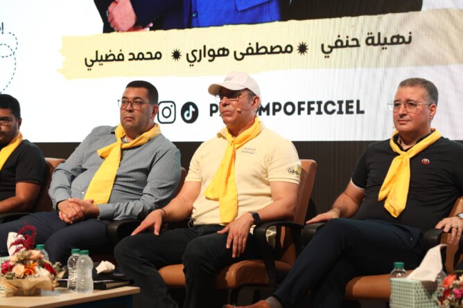 محمد أوزين، الأمين العام لحزب الحركة الشعبية، في تجمع انتخابي بمدينة المحمدية