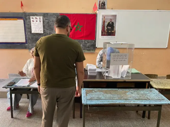 انتخابات 23 شتنبر.. نسبة المشاركة بالعيون تبلغ 61% عند الثانية زوالا