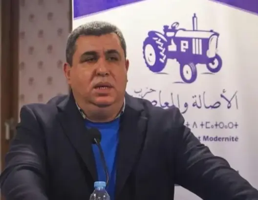 وكيل لائحة “البام” بطنجة يقدم روايته بخصوص “أوراق التصويت المزورة” وما جرى بولاية الأمن
