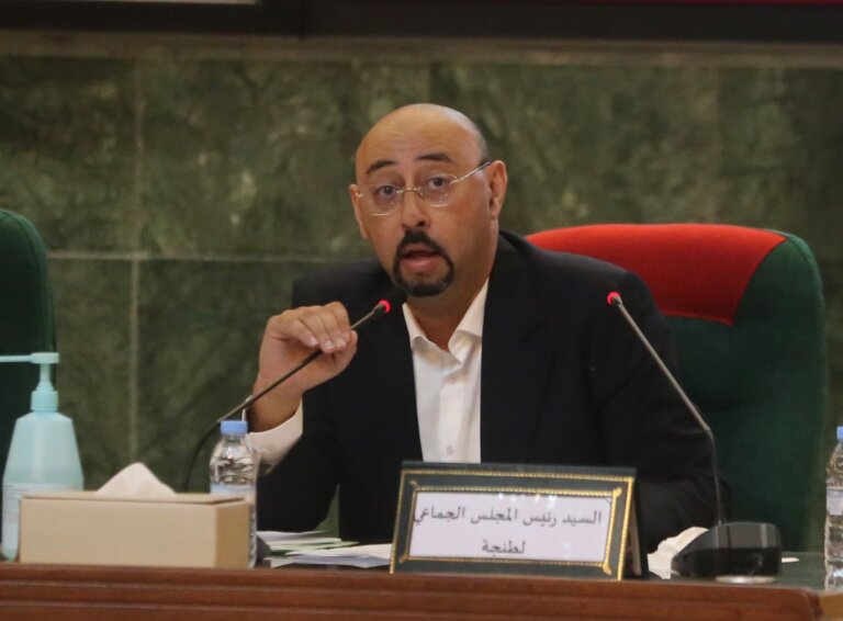 مذكرة بحث دولية في حق عمدة طنجة بعد ورود اسمه في قضية الأوراق الانتخابية المزورة