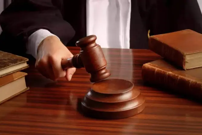 مراكش.. 6 سنوات سجنا نافذا لموظف شرطة في قضية هتك عرض قاصر
