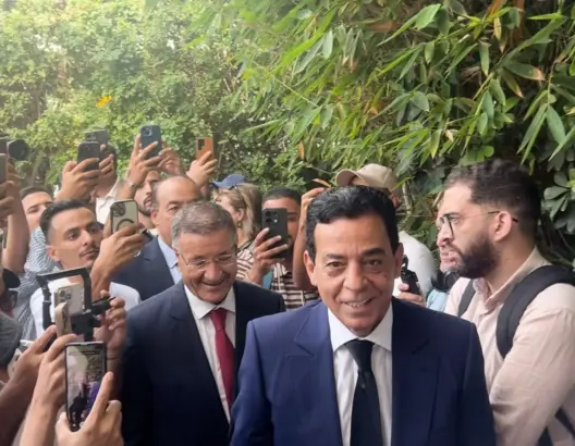 جودار يصل مقر “البام” مرفوقا بعبيابة وبلعسال لبدء مشاورات تشكيل الحكومة