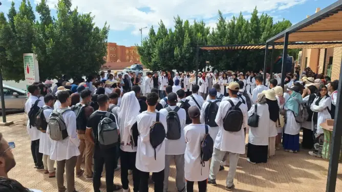 “تناقض الخصاص والبطالة” يخرج طلبة وخريجي التمريض بورزازات للاحتجاج مجددا