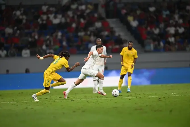 “الأسود” يتوقّفون أمام عقبة “نسور مالي” ويكتفون بالتعادل (1-1)